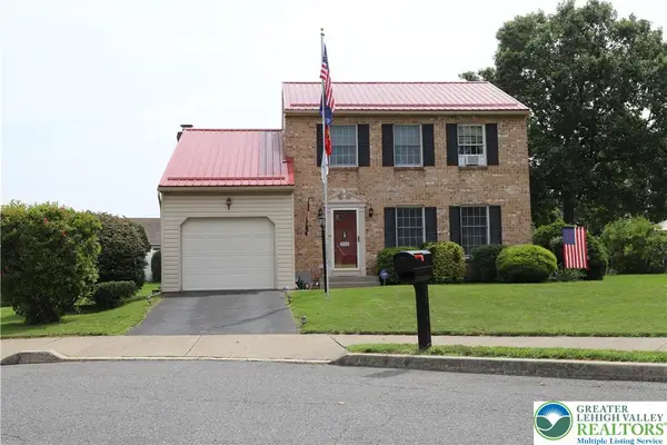 3514 White Oak Circle, Bethlehem City, PA 18017