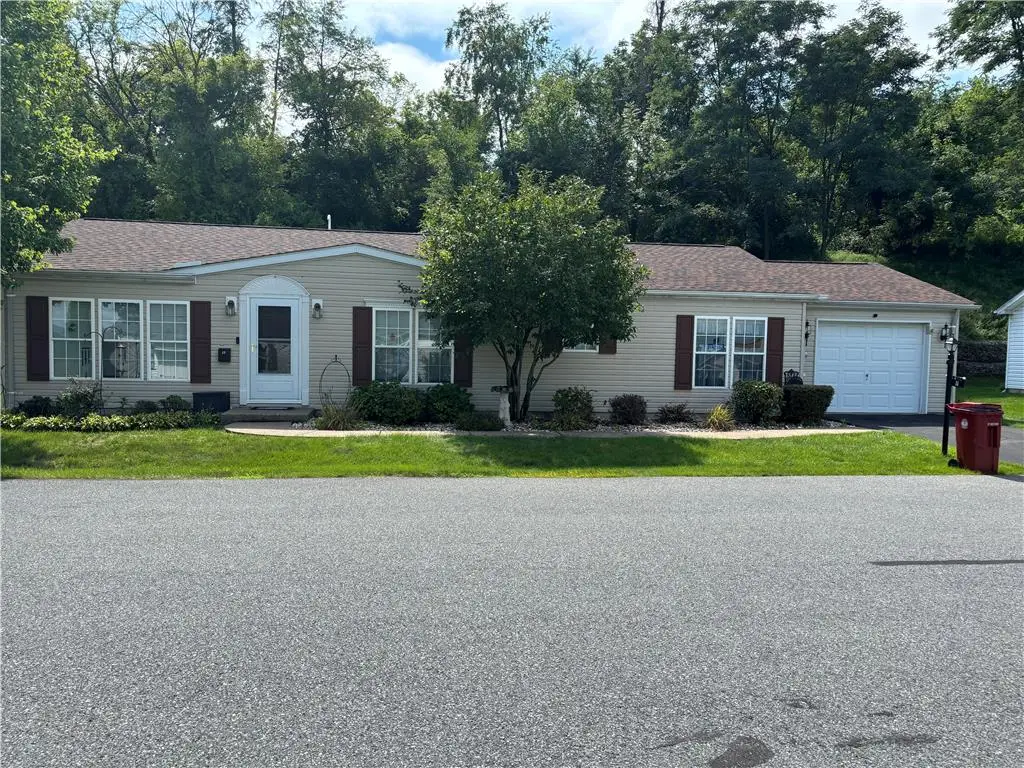 11 Abbey Road, Easton, PA 18040 - #1