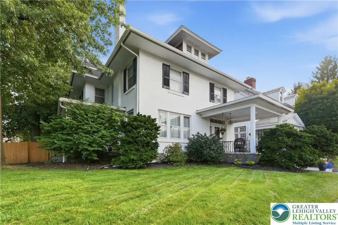 804 W Broad Street, Quakertown, PA 18951 - #1