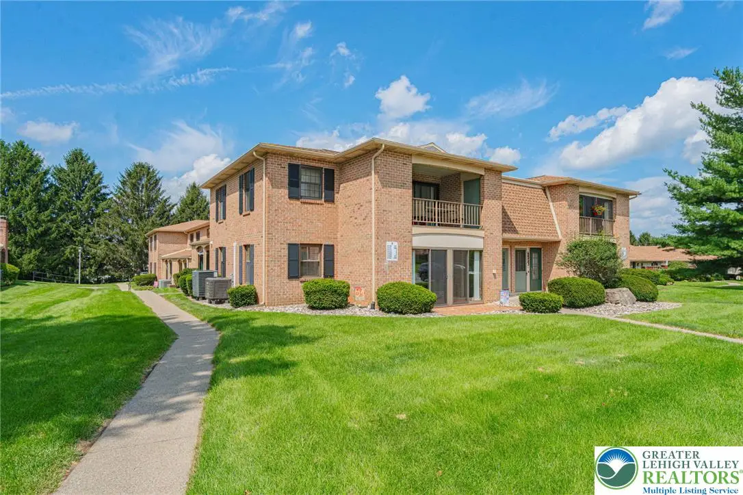 2776 Rolling Green Place, Lower Macungie, PA 18062 - #1