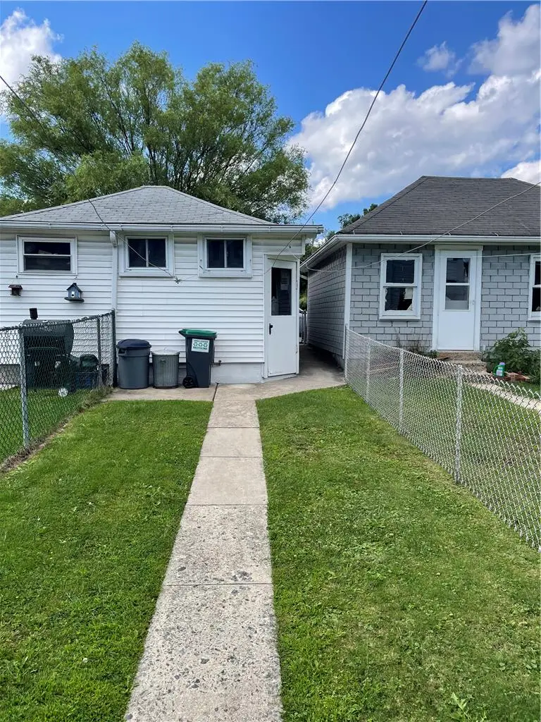 555 E Union Street, Tamaqua, PA 18252 - #2