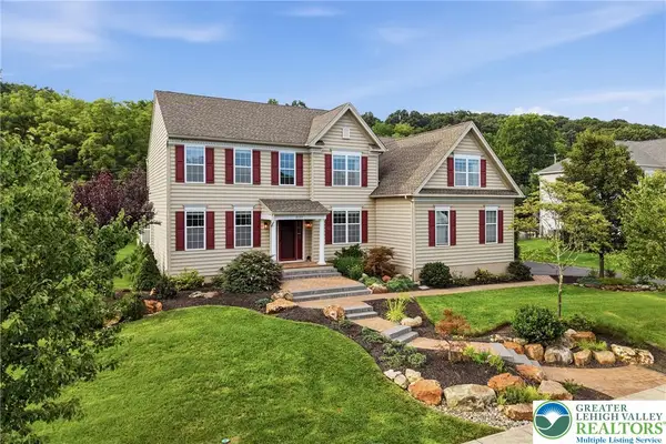 2135 Rainlilly Drive, Upper Saucon Twp, PA 18034