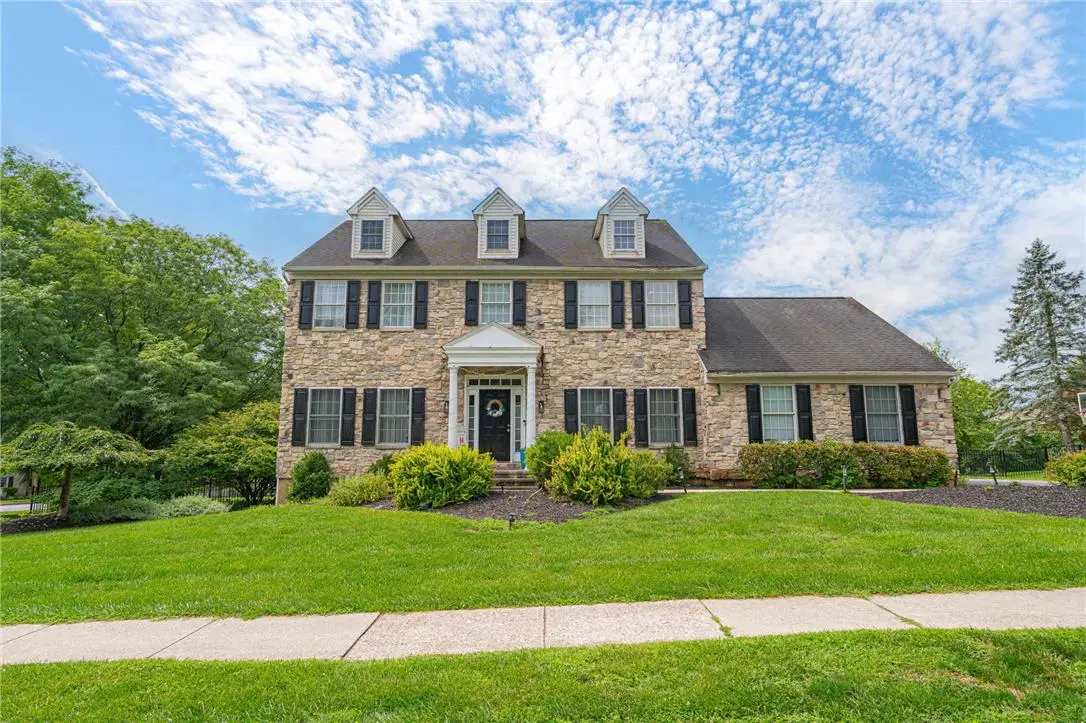 102 Sutton Road, Easton, PA 18045 - #1