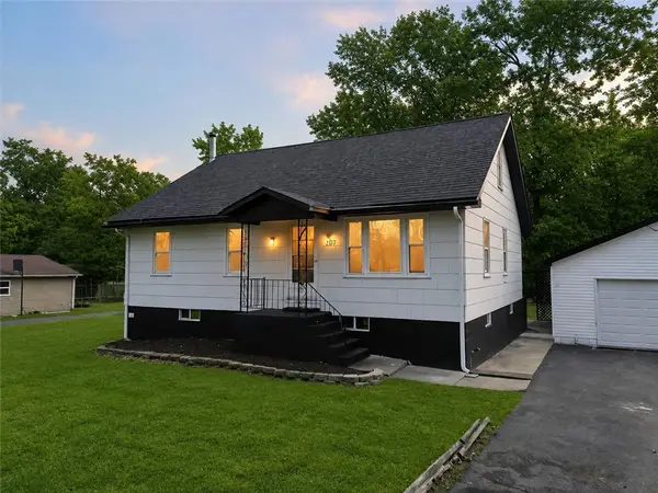 209 W Douglasville Road, Bushkill Twp, PA 18064