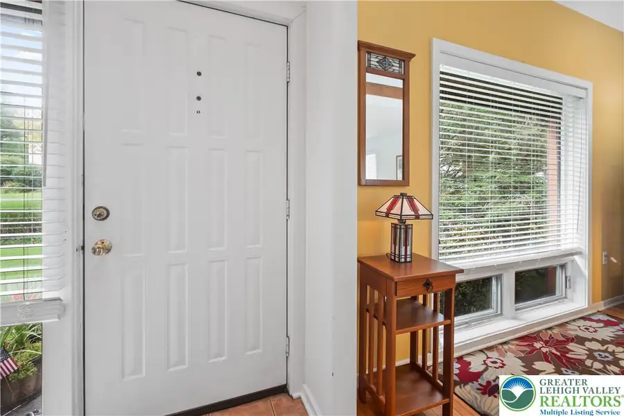 7942 Woodsbluff Run, Fogelsville, PA 18051 - #3