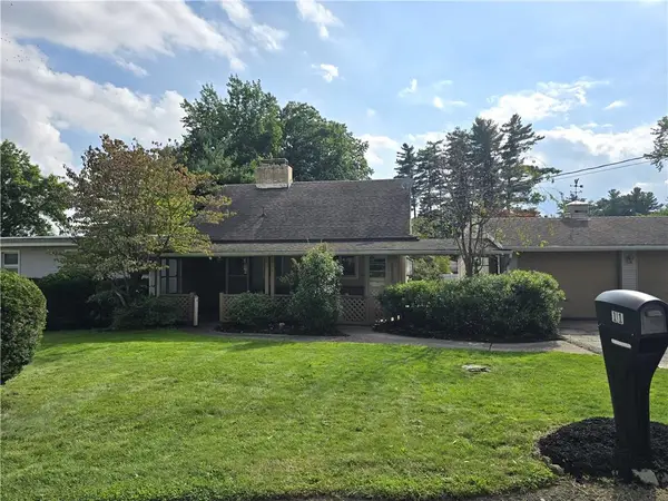 11 Dorchester Drive, Dallas, PA 18612