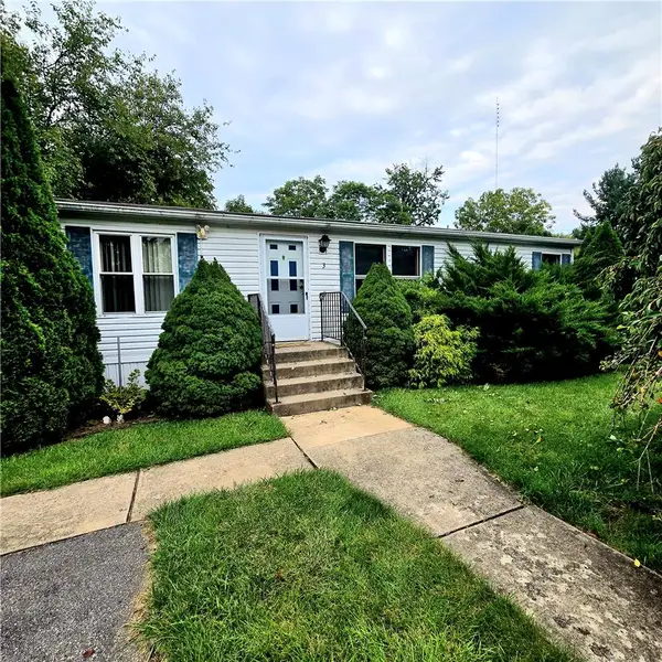 3 Canterbury Court, Easton, PA 18040