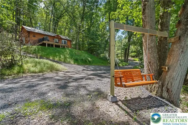 375 Rustic Lane, Hamilton Twp, PA 18353