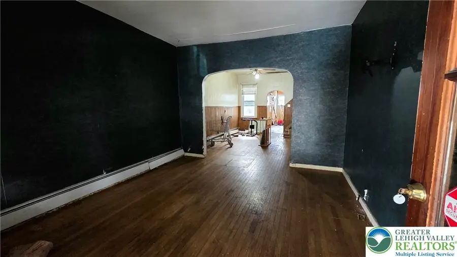 1334 W Gordon Street, Allentown, PA 18102 - #3