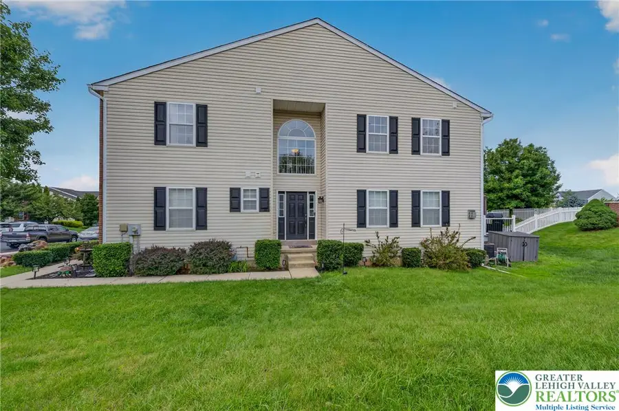 6801 Hunt Drive, Lower Macungie, PA 18062 - #3
