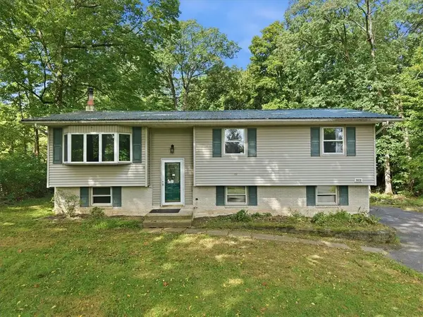 9870 N Delaware Drive, Lower Mt Bethel Twp, PA 18013