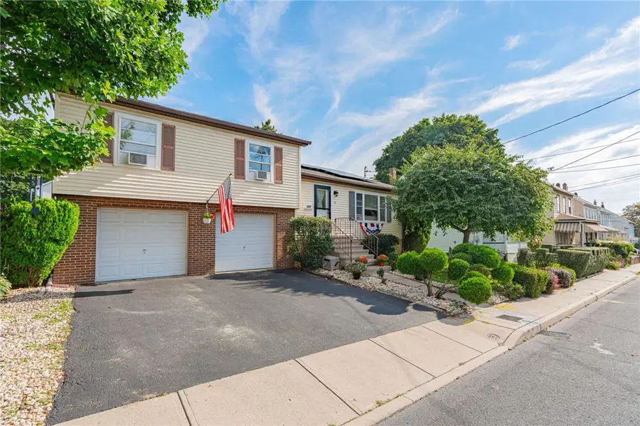 494 Broad Street, Pen Argyl, PA 18072 - #2