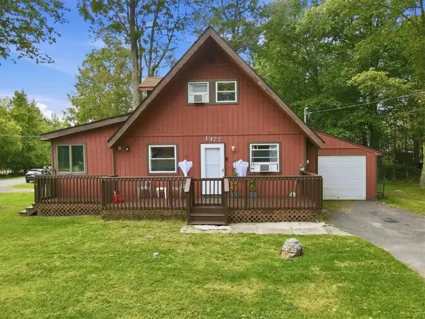 593 Country Place Drive, Coolbaugh Twp, PA 18466