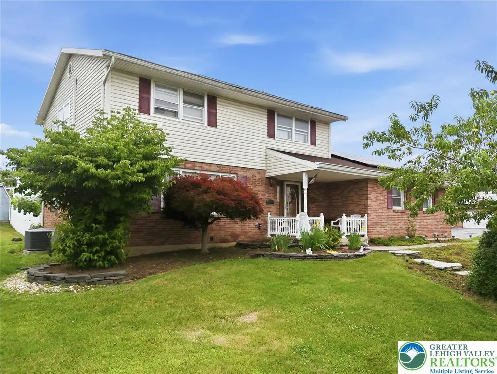 3303 Barklay Road, Hokendauqua, PA 18052 - #1