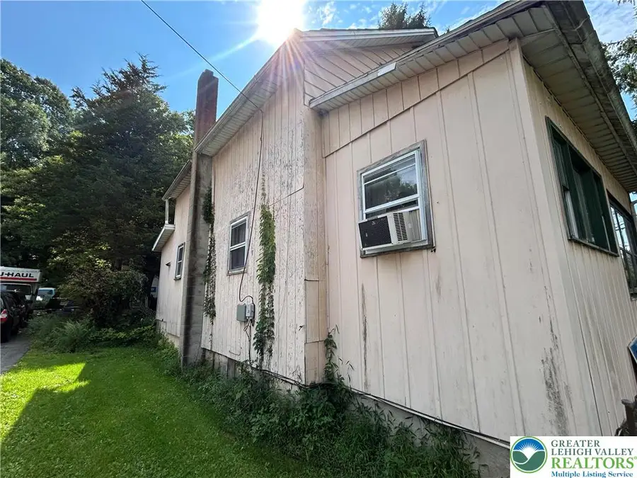 905 Lower South Main Street, Washington, PA 18013 - #3