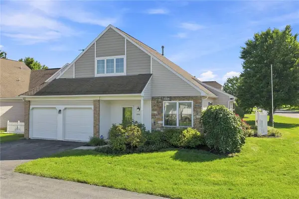 2512 Waynesborough Court, Lower Macungie Twp, PA 18062