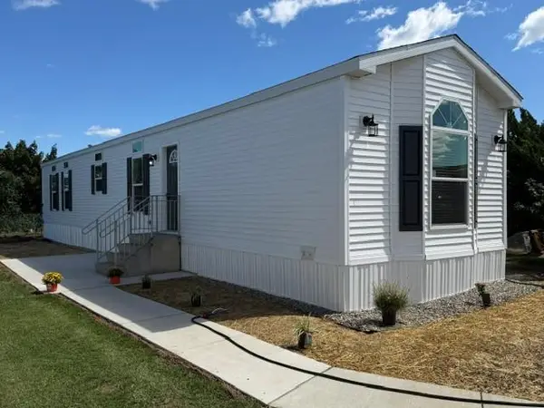 5174 Stone Terrace Drive, Whitehall Twp, PA 18052