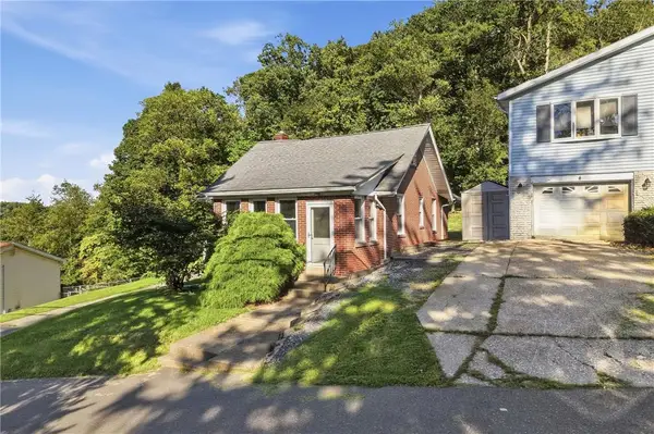 626 Scholl Avenue, Salisbury Twp, PA 18015