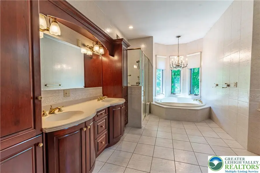 441 Hidden Lake Drive, Middle Smithfield, PA 18302 - #3