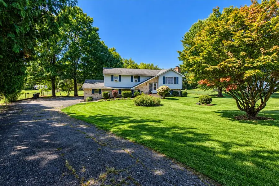 121 Scenic Court, Mount Bethel, PA 18343 - #2