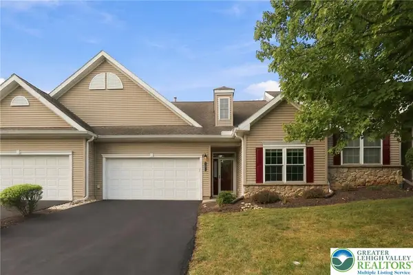 5229 Garden View Lane, Lower Macungie Twp, PA 18062