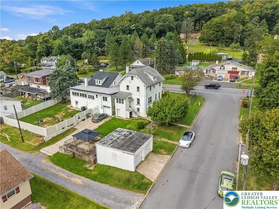 918 E Susquehanna Street, Salisbury, PA 18103 - #2