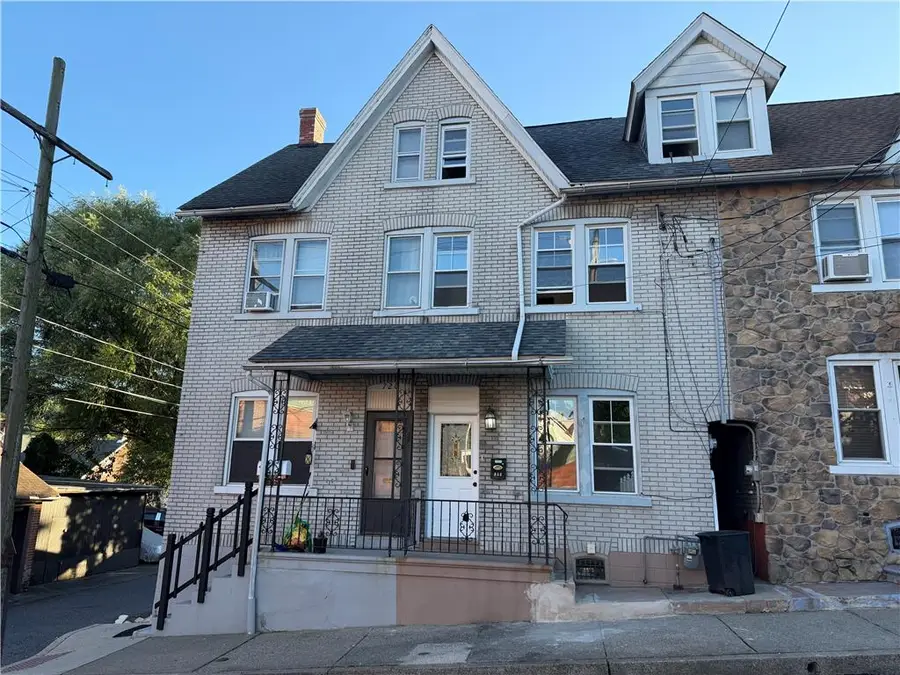 722 N Clewell Street, Fountain Hill, PA 18015 - #2