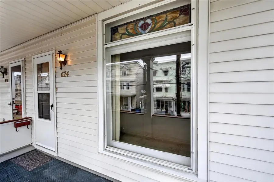 624 Arlington Street, Tamaqua, PA 18252 - #3