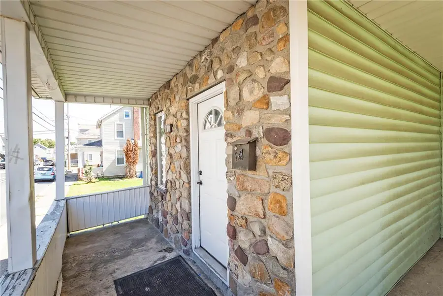 710 William Street, Pen Argyl, PA 18072 - #3