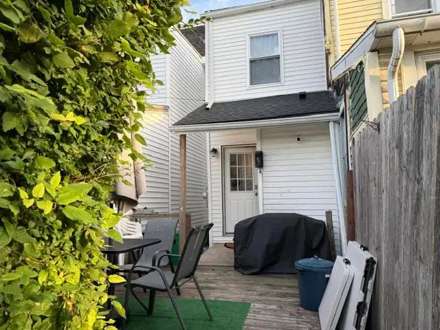 613 W Cedar Street, Allentown, PA 18102 - #2