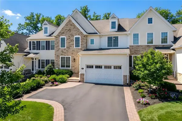 1970 Carriage Knoll Drive, Bethlehem City, PA 18015