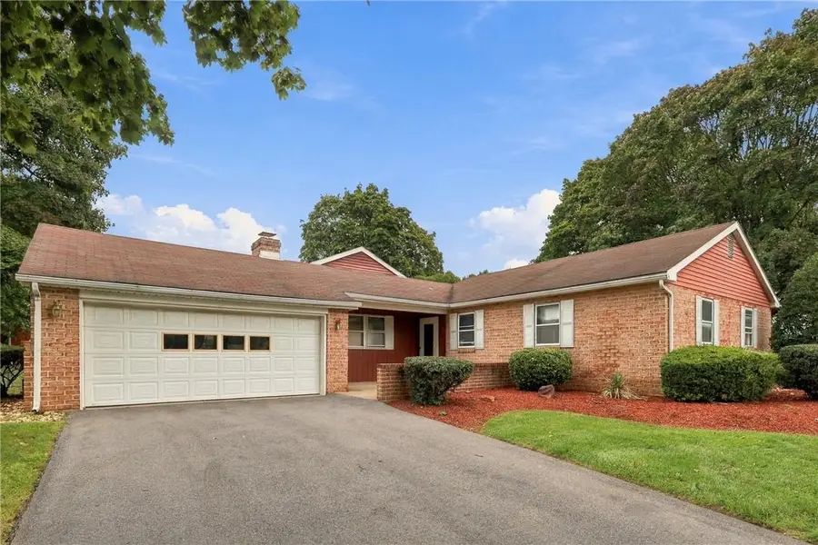 1981 Maria Lane, South Whitehall, PA 18104 - #2