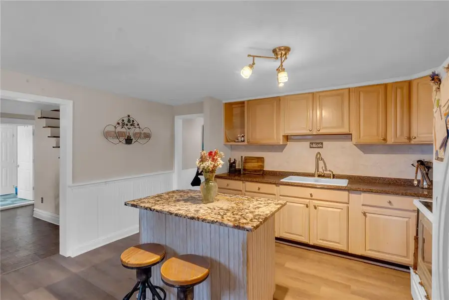 2106 Nemeth Drive, Lower Saucon, PA 18015 - #3
