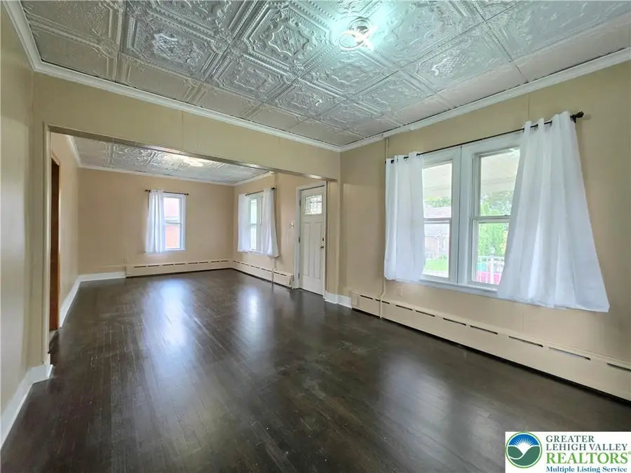 41 E 5th Street, Wind Gap, PA 18091 - #2