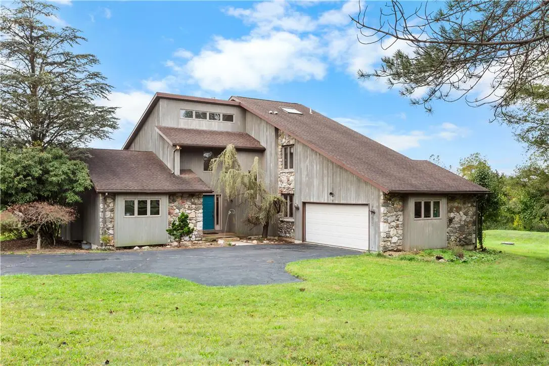 377 Farmhouse Lane, Bushkill, PA 18091 - #1