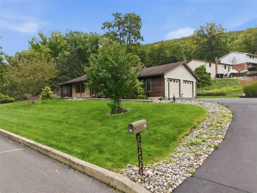 21 Park Avenue, Nesquehoning, PA 18240 - #2