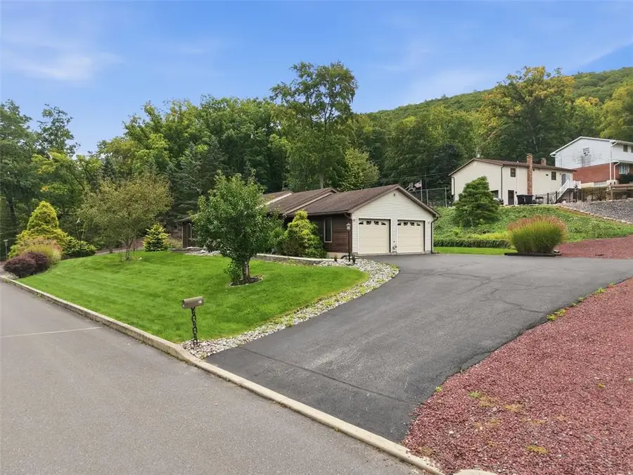 21 Park Avenue, Nesquehoning, PA 18240 - #3