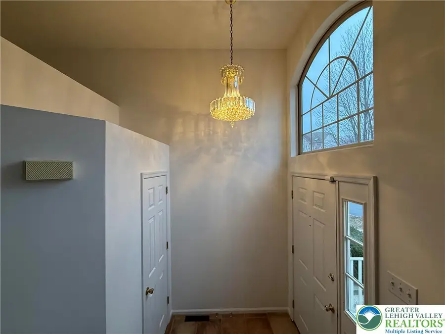 4118 Waterford Drive, Upper Saucon, PA 18034 - #2