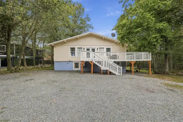 1042 Country Place Drive, Coolbaugh Twp, PA 18466