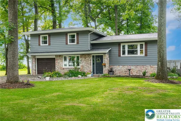 2569 Woods Edge Road, Moore Twp, PA 18014