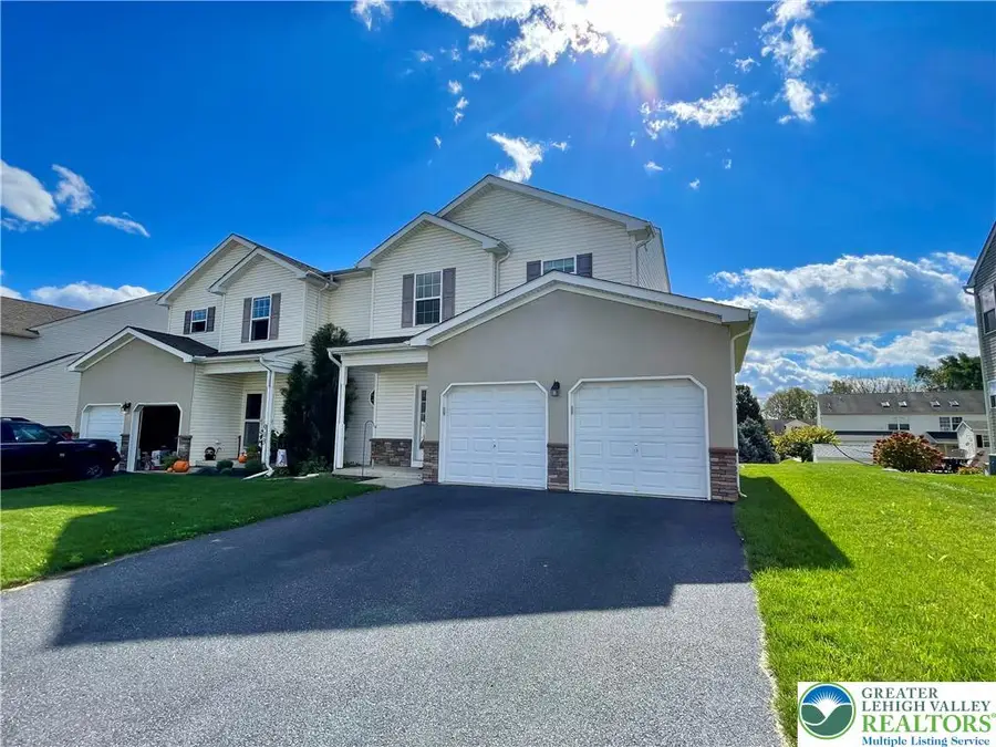 915 Graystone Circle, Allen, PA 18067 - #3