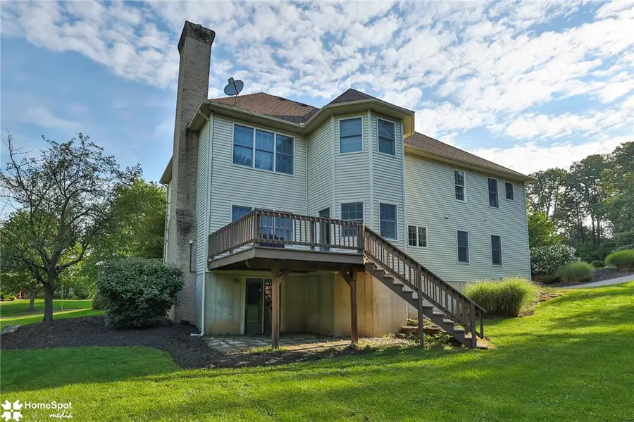 5250 Pineview Drive, Upper Saucon, PA 18034 - #2