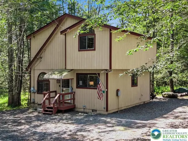 456 Maxatawny Drive, Coolbaugh Twp, PA 18347