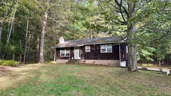 580 Rolling Pines Drive, Chestnuthill Twp, PA 18353