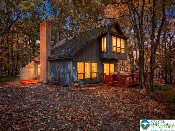 69 Guest Circle, Penn Forest Twp, PA 18210