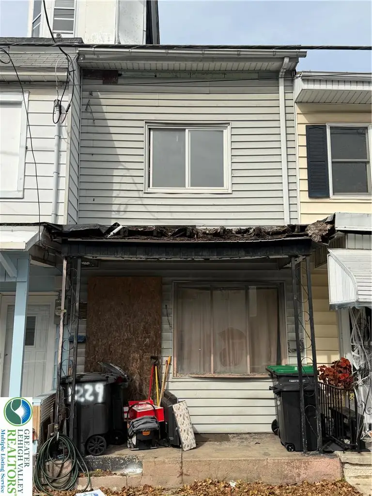 1231 E Mahoney Street, Mahanoy, PA 17948 - #1