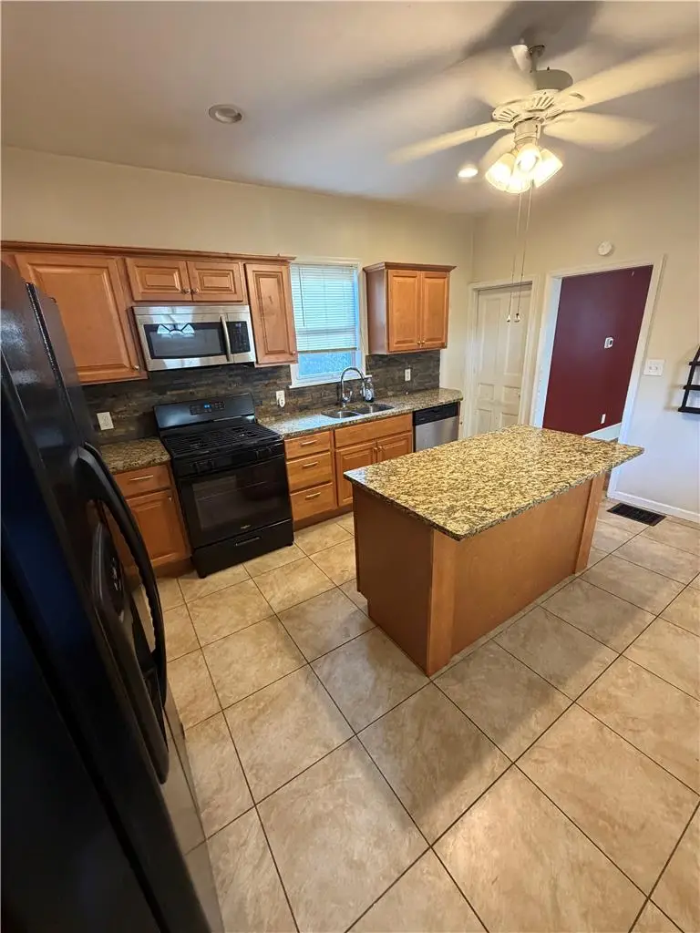 445 S 20th Street, Easton, PA 18042 - #3