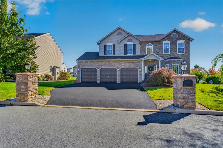 5897 Winterberry Place, Upper Macungie, PA 18104 - #2