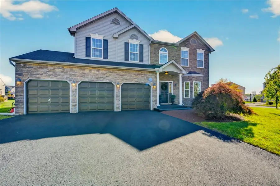 5897 Winterberry Place, Upper Macungie, PA 18104 - #3