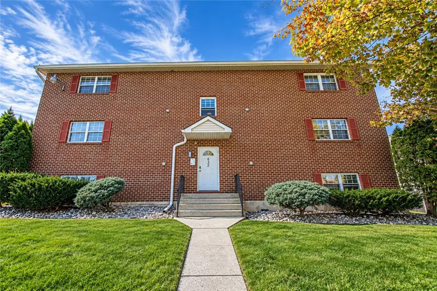 628 S Fawn Street, Allentown, PA 18103 - #2